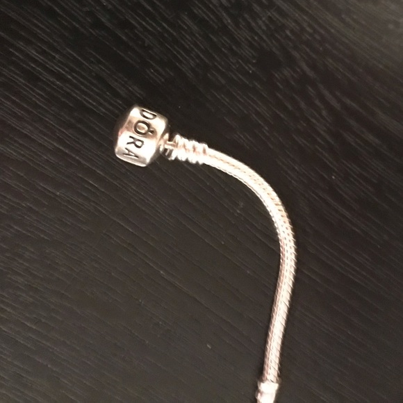 Pandora Classic Charm Bracelet - great condition!! - Picture 3 of 4